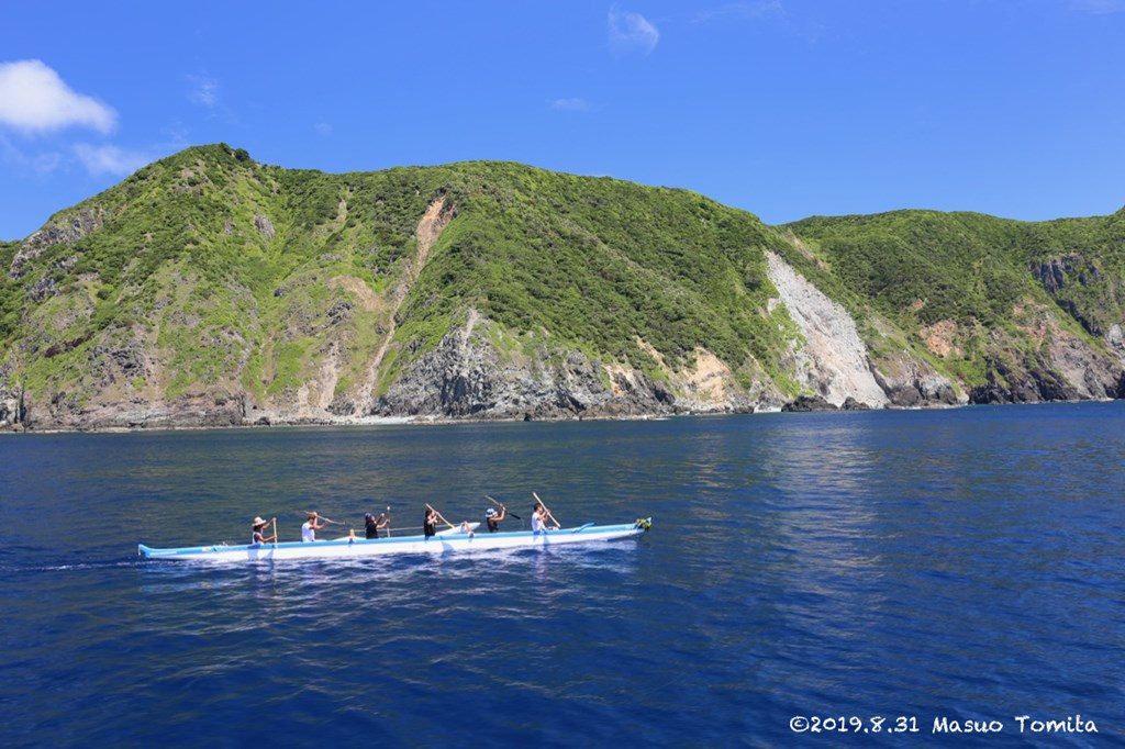 新艇アウトリガーカヌーで初の 父島 母島横断ボヤージュ 扇浦青年団 要会